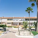 Acogedora Casa Junto Al Mar ,Cerca Del Centro Urbano