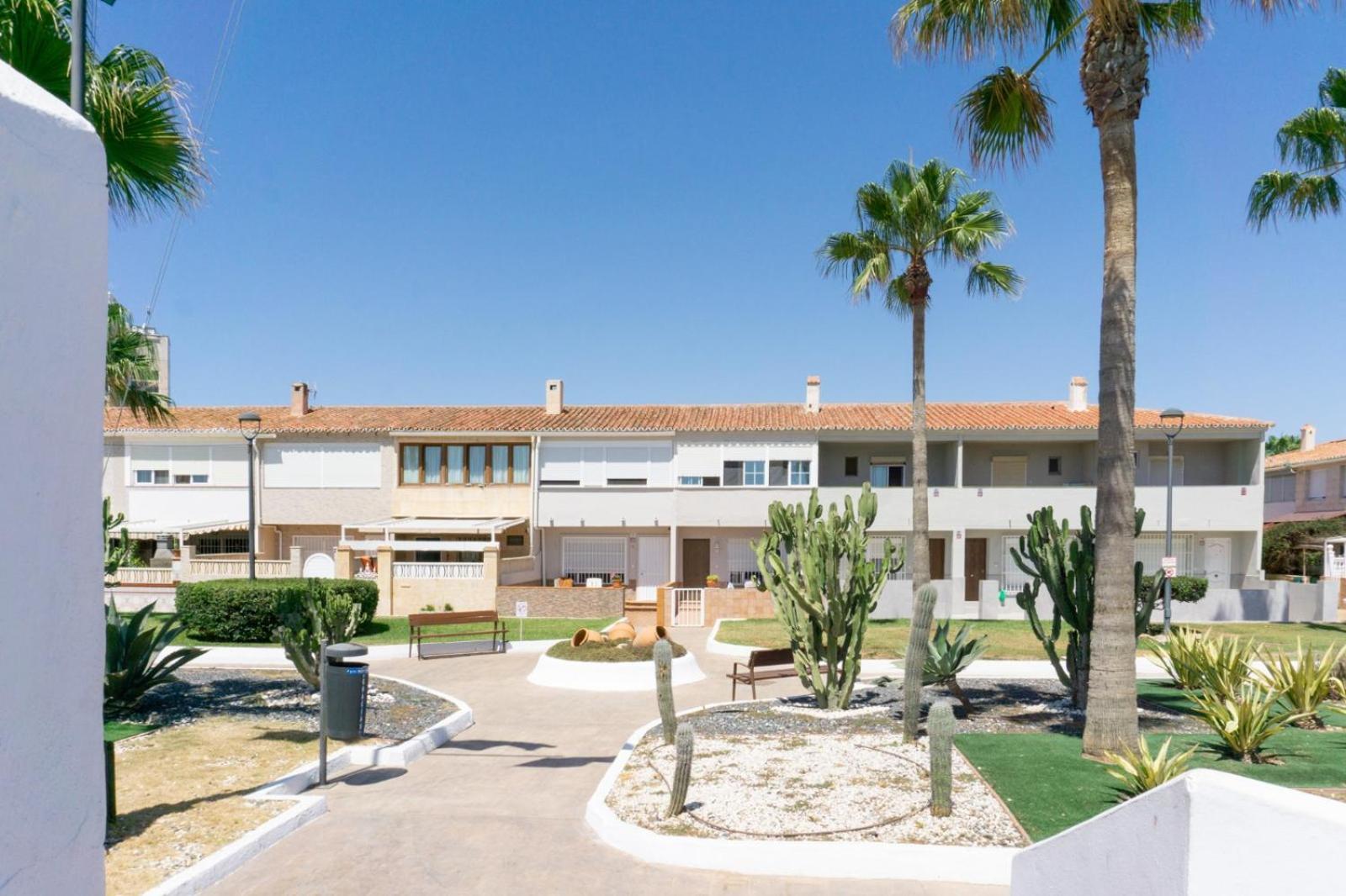 Acogedora Casa Junto Al Mar ,cerca Del Centro Urbano Apartment Malaga